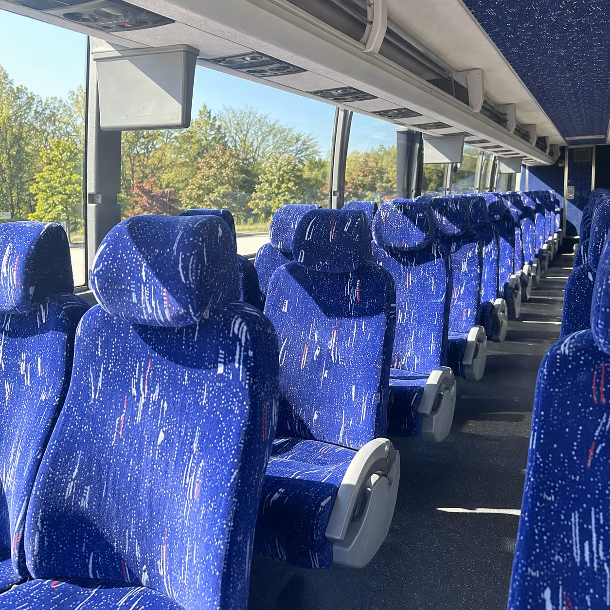 clarksville charter bus rentals for clarksville church groups