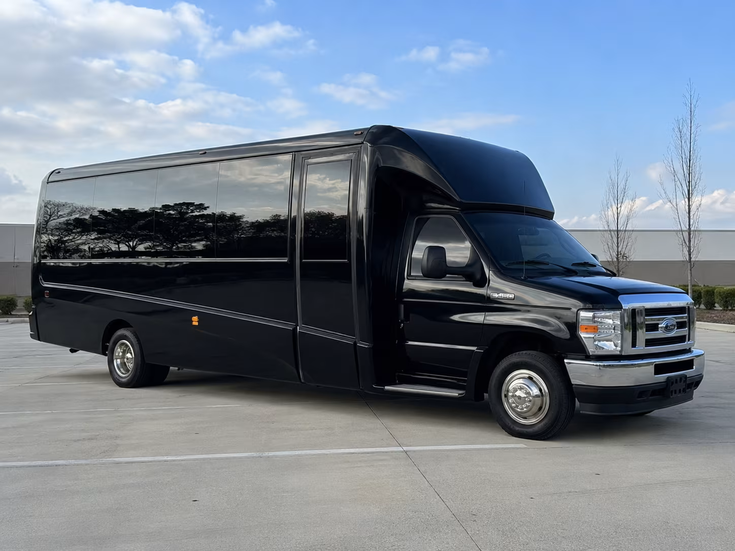 clarksville coordinate guest travel with clarksville wedding bus rentals