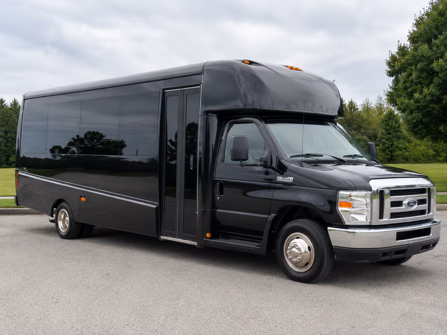 hendersonville book charter buses for your hendersonville government or military group