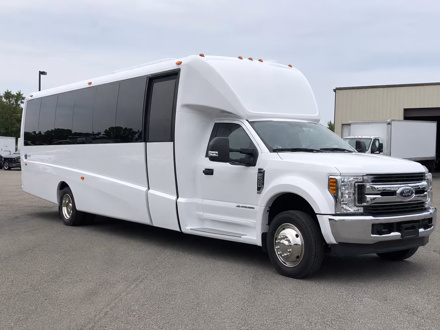 nashville charter bus transportation to nashville concerts and festivals