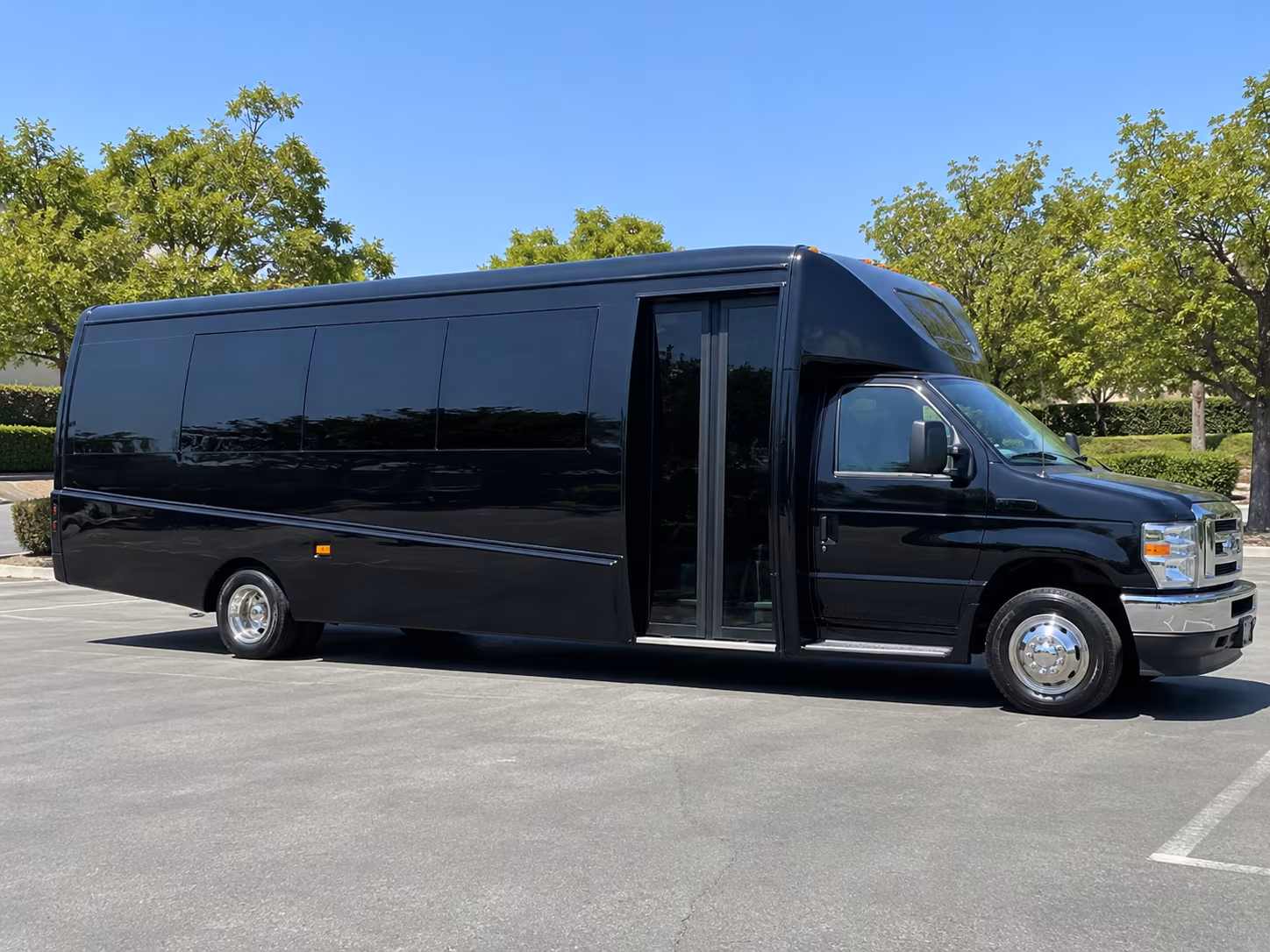 smyrna book charter buses for your smyrna government or military group